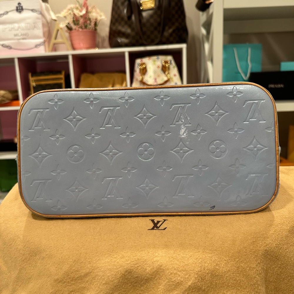 Louis Vuitton Periwinkle Monogram Vernis Houston - Picture 8 of 16